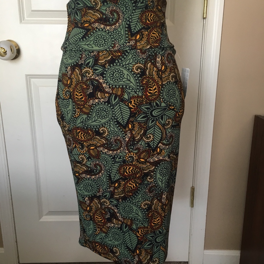 LuLaRoe XS Cassie Skirt